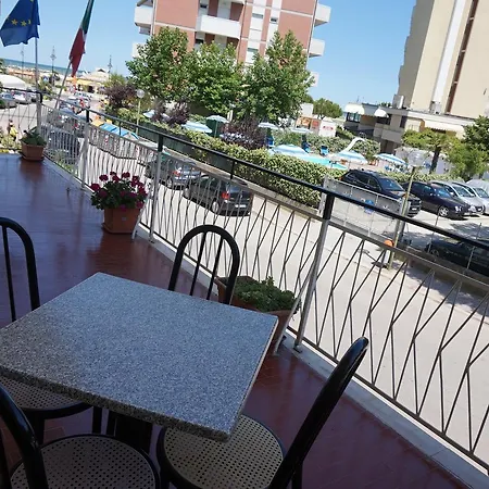 Hotel Niagara 3*